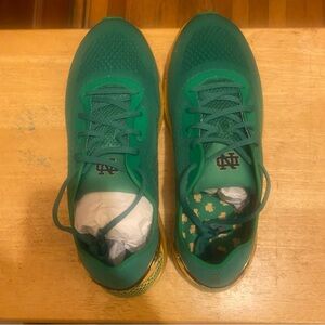 UA Team Hovr Sonic 5 NCAA